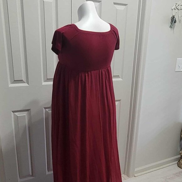 Maternity Burgundy Off Shoulder Chiffon Photoshoot Gown Medium - Picture 4 of 9